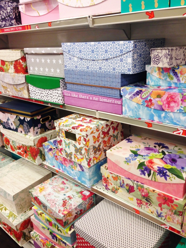 gift box – Quayside Shopping Centre, Sligo