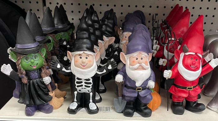 DEALZ - Halloween Decor